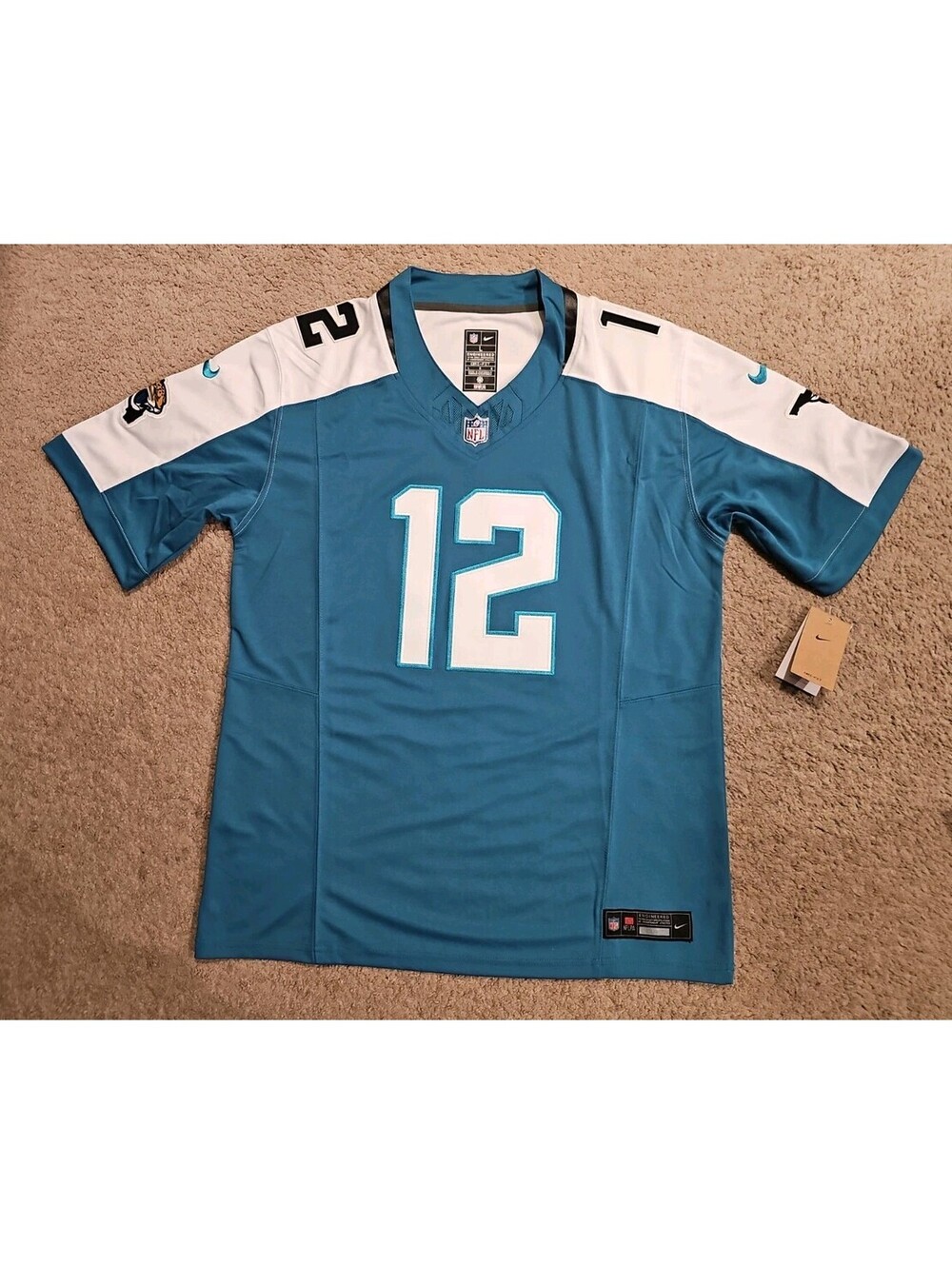 Nike Jacksonville Jaguars Travis Hunter #12  Size Large (184)